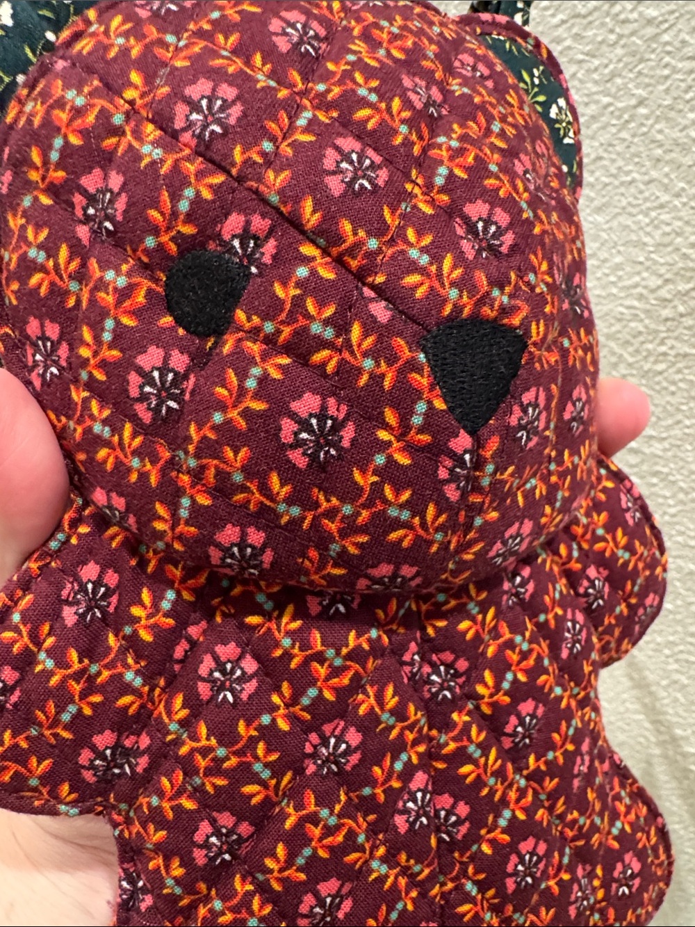 Anthropologie x Vera Bradley Quilted Burgundy‎ Floral Bear Crossbody adjustable